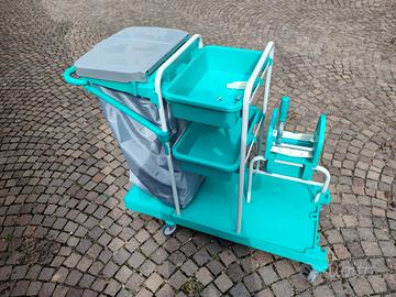 Carrello pulizie