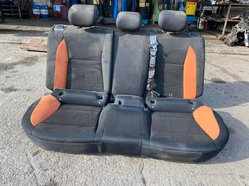 RICAMBI AUTO TAPPEZZERIA HIUNDAY i20