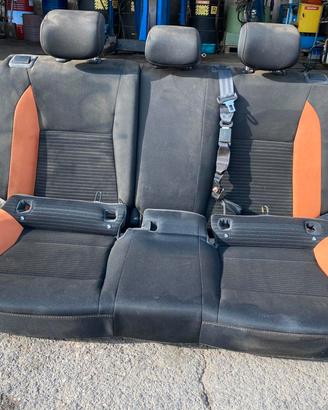 RICAMBI AUTO TAPPEZZERIA HIUNDAY i20