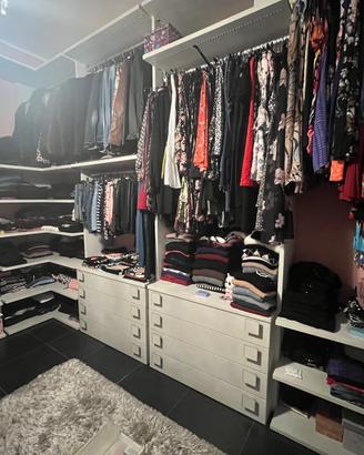 Armadi (valore 5500 euro, come nuovi)