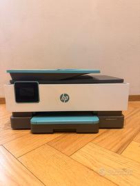 Stampante multifunzione a colori HP OfficeJet 8015