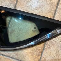 Deflettore vetro fisso posteriore lancia delta sx