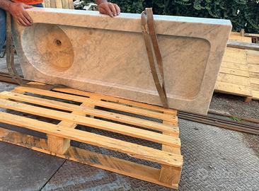 LAVANDINO GENOVESE IN MARMO