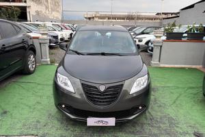 Lancia Ypsilon 1.2 69 CV 5 porte S Momodesign