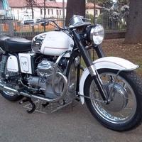 Moto Guzzi V7 - 1971