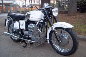 Moto Guzzi V7 - 1971
