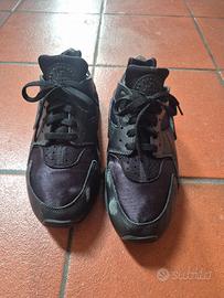 scarpe Nike air haurache nera