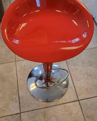 sgabello rosso