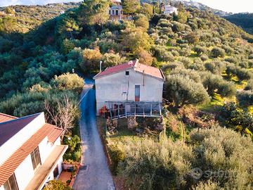 Villetta di fronte le Isole Eolie