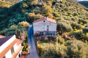 Villetta di fronte le Isole Eolie