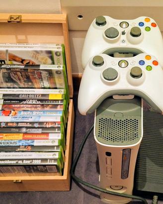 X-BOX 360 CON JOYSTICK E GIOCHI