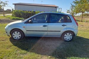 Ford fiesta mk5 2003 1.4 tdci (50kw)