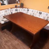 tavolo in legno. panca angolare 