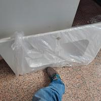 Lavabo con piccolo difetto nascosto