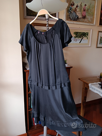 Due Vestiti seta nero e lino bianco