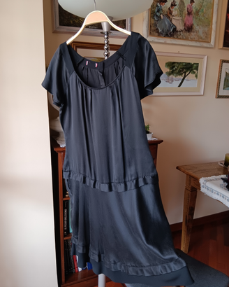 Due Vestiti seta nero e lino bianco