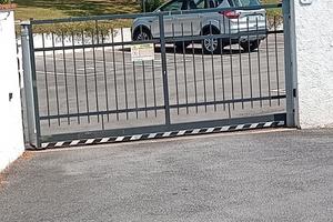 Ampio Posto Auto Coperto