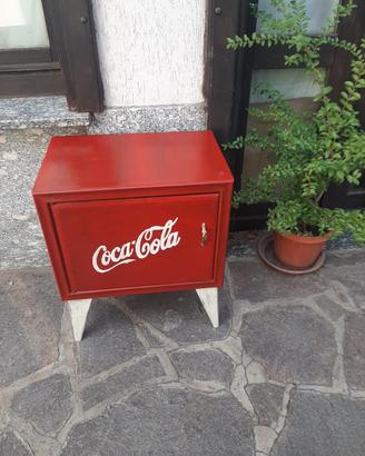 comodino incondizionato 