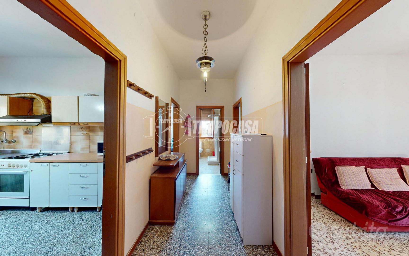 Appartamento – RE - Vista 3
