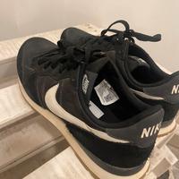 Scarpa Nike nere da donna