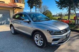 Volkswagen Tiguan full.