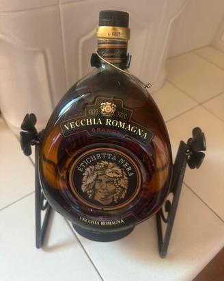 Vecchia Romagna Magnum  con dondolo ferro battuto