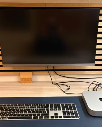 Macmini m2 512GB +monitor+ tastiera