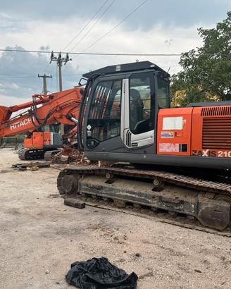 Hitachi escavatore cingolato 210 quintali 2008