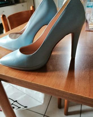 Eleganti scarpe decolletè turchese