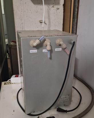 Carbonatore produttore acqua seltz