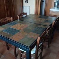 tavolo con metallo e pietra