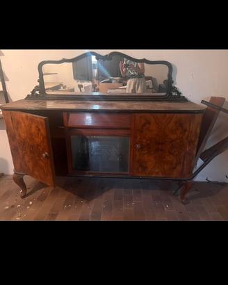 Credenza in legno stile antico