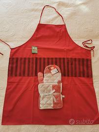Grembiule Rosso con set accessori per cucina