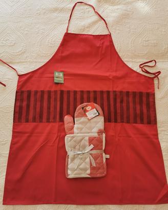 Grembiule Rosso con set accessori per cucina