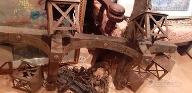 Lampadario e candelabri in ferro battuto