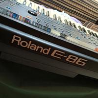Roland E 86 tastiera musicale 