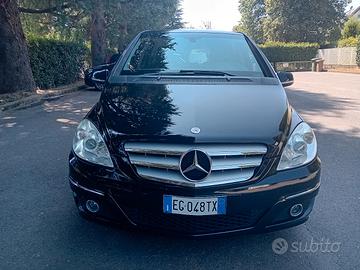 MERCEDES CLASSE B 180 BENZINA
