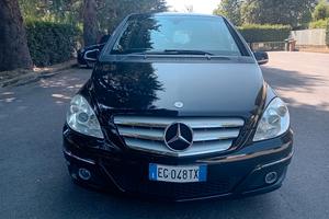 MERCEDES CLASSE B 180 BENZINA