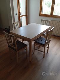 tavolo da cucina e 4 sedie 