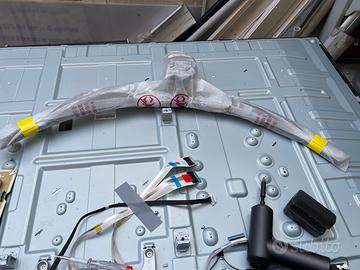 Piedistallo piede centrale base tv LG 65 pollici