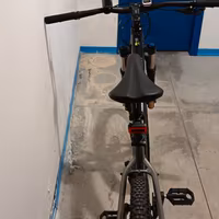 Mountain bike muscolare nuova