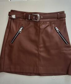 gonna corta  in similpelle 