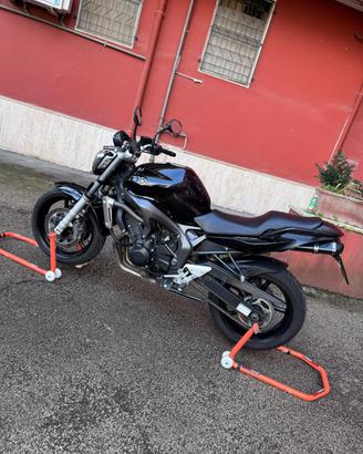 Yamaha FZ6