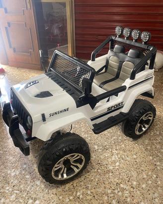 Macchina elettrica per bambini jeep