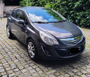 Opel corsa 1.3 CDTI diesel