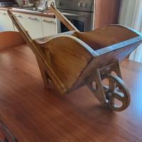 carriola in legno  (artigianato valtellinese.