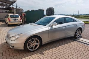 Mercedes-Benz CLS 350 V6 272CV SPORT AMG NAVY TEL.