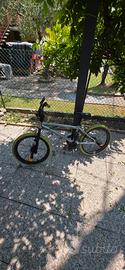 bicicletta bmx 