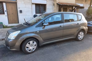 Toyota Corolla verso (leggere bene)
