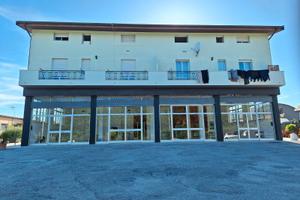 Complesso immobiliare sito in osimo,